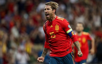 爱游戏独家-C罗突破造点并冷静罚入球门上角展现领袖气质