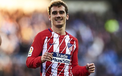 爱游戏-卡瓦哈尔赛后拥抱对手显风度